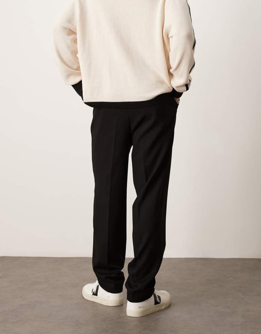 ASOS DESIGN smart oversized tapered texturerade byxor i svart - Image 4