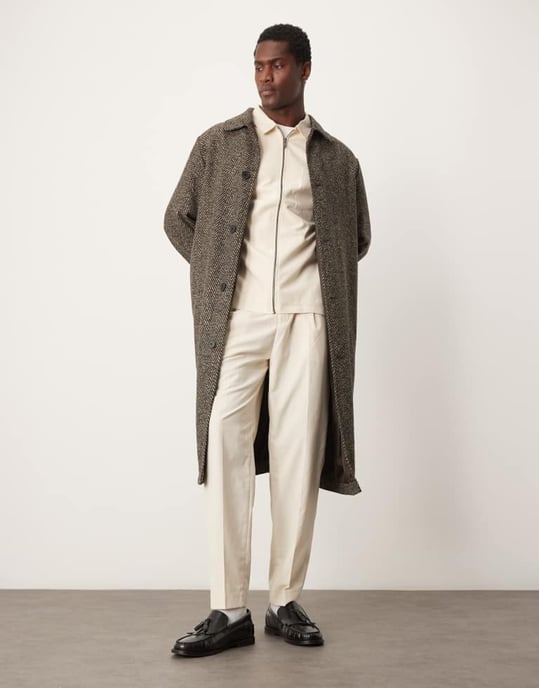 ASOS DESIGN smart samordnade tapered byxor i krämfärgat med elastisk midja - Image 2