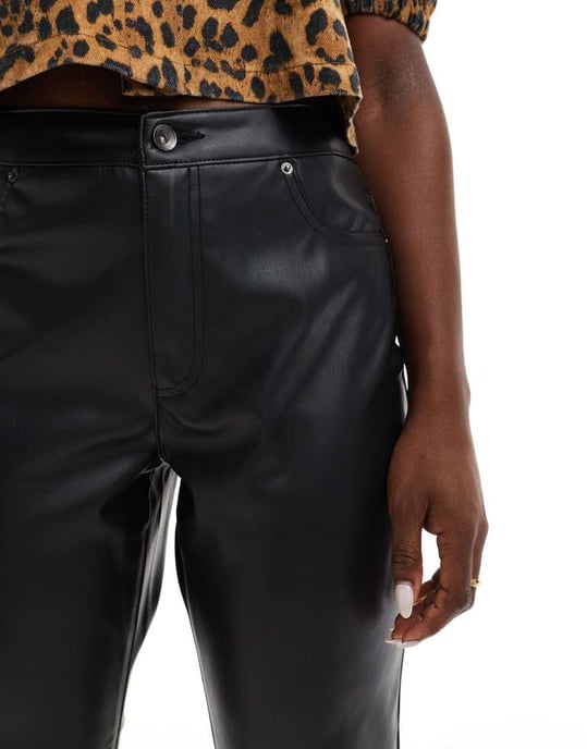 Vero Moda läderlook cigarettbyxor i svart - Image 4