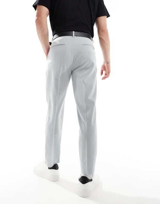 ASOS DESIGN smart tapered fit byxor med uppvikt fåll i ljusgrå - Image 2