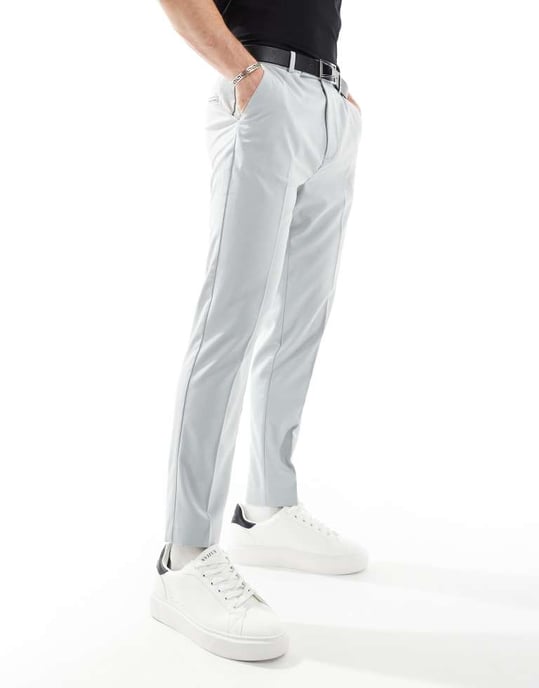ASOS DESIGN smart tapered fit byxor med uppvikt fåll i ljusgrå - Image 4