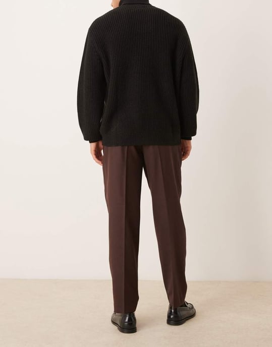 ASOS DESIGN smart överdimensionerade avsmalnande byxor i brun mikrotextur - Image 2