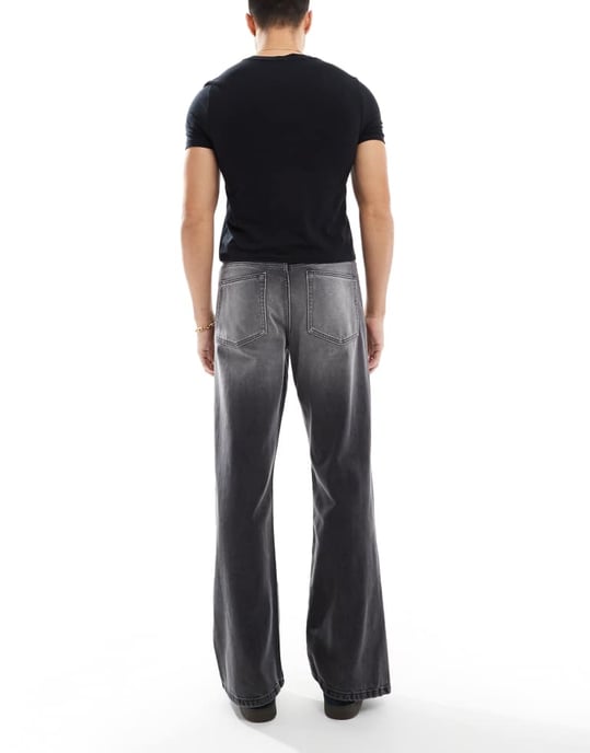 ASOS DESIGN vida utsvängda jeans i tvättad svart - Image 2