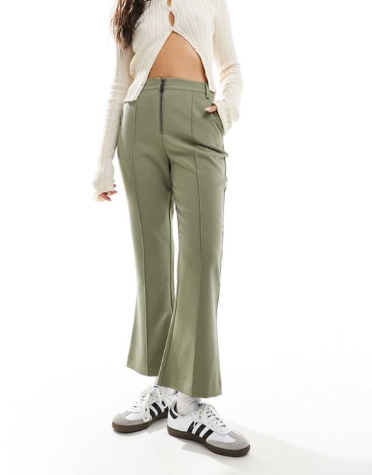 ASOS DESIGN zip-front kick flare skräddarsydda byxor i grön - Image 4