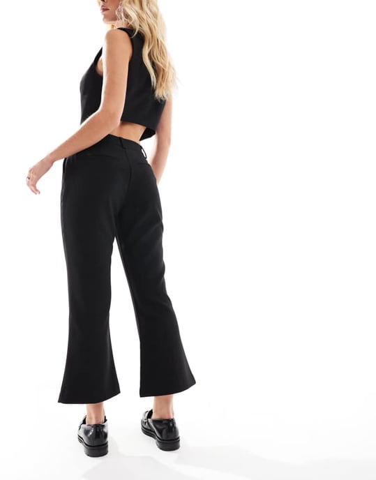 ASOS DESIGN Petite zip-front skräddarsydd smalbyxa i svart - Image 2