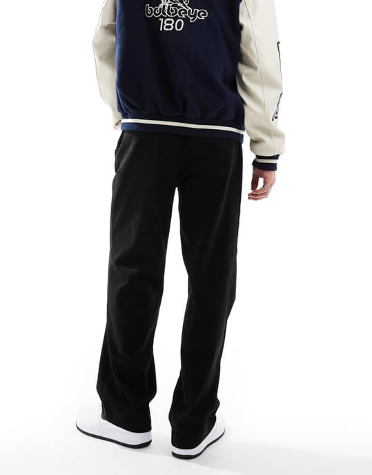 ADPT bred passform dragsko chino i svart - Image 2