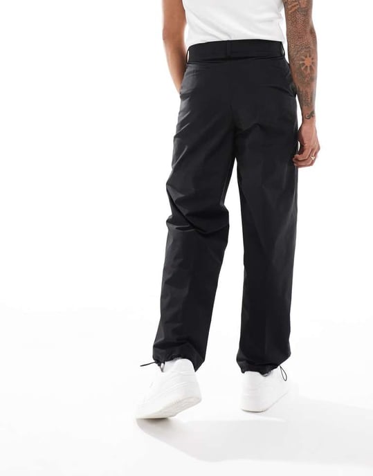 ASOS DESIGN tekniska vida kostymbyxor i svart med dragsko i nederkant - Image 3