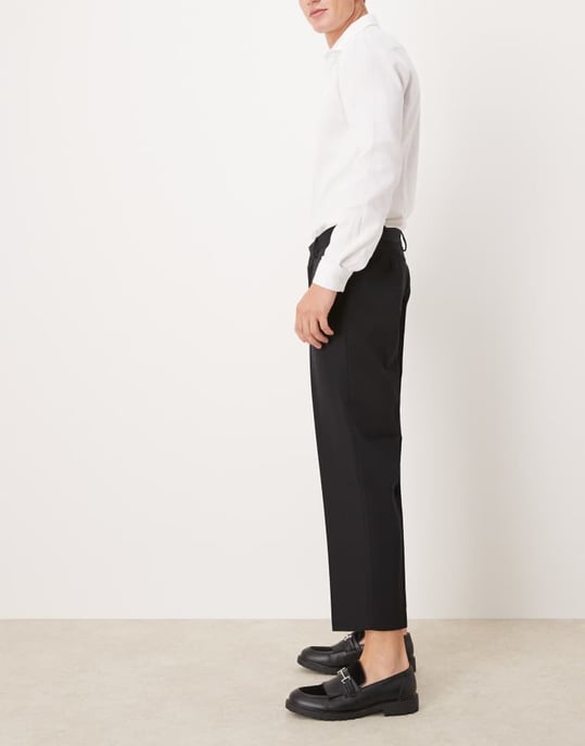 ASOS DESIGN smart raka cropped byxor i svart - Image 2
