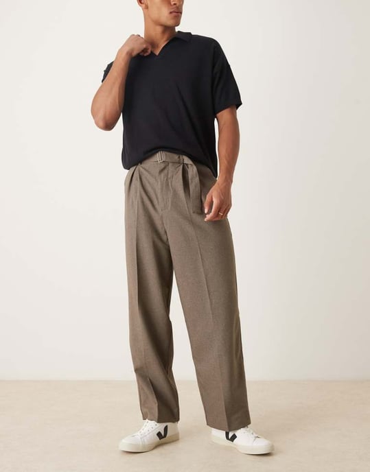 ASOS DESIGN smart vida byxa med bälte och framveck i brun - Image 2