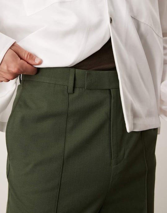 ASOS DESIGN smart hög midja raka benbyxor med veck i mörkgrön - Image 3