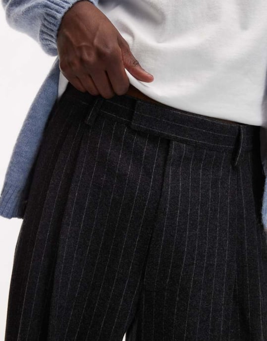 Topman premium bredbenad kostymbyxa i gråmelerad ullblandning med randmönster - Image 3