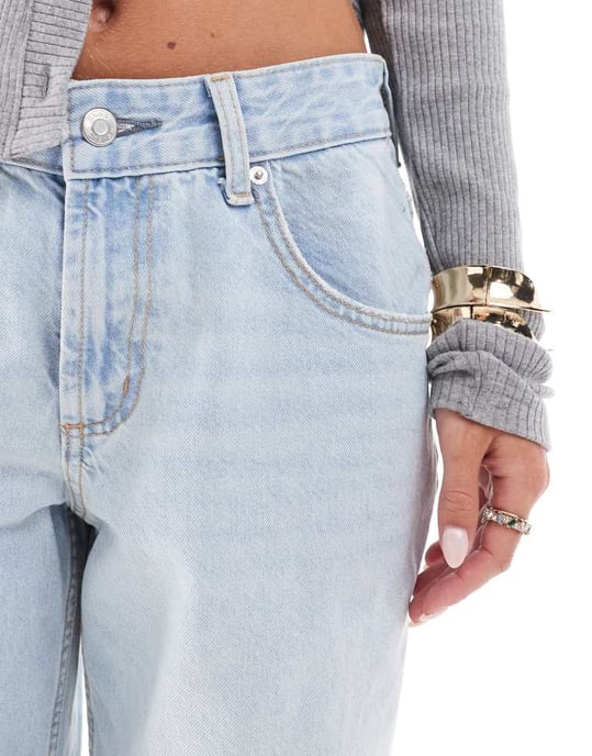 ASOS DESIGN Petite lågröstande baggy jeans i ljusblått - Image 4