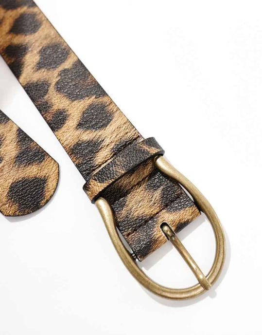 ASOS DESIGN halv månformad midja och höftjeansbälte i leopard - Image 2