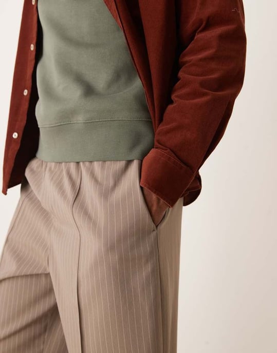 ASOS DESIGN byxor med vid ben i brun randig stil - Image 4