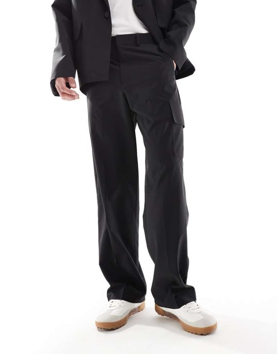ASOS DESIGN techiga vida cargobyxor i svart - Image 3