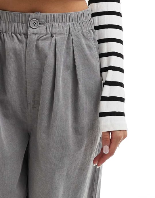 ASOS DESIGN kordad beskuren ballongbyxa i grått - Image 3
