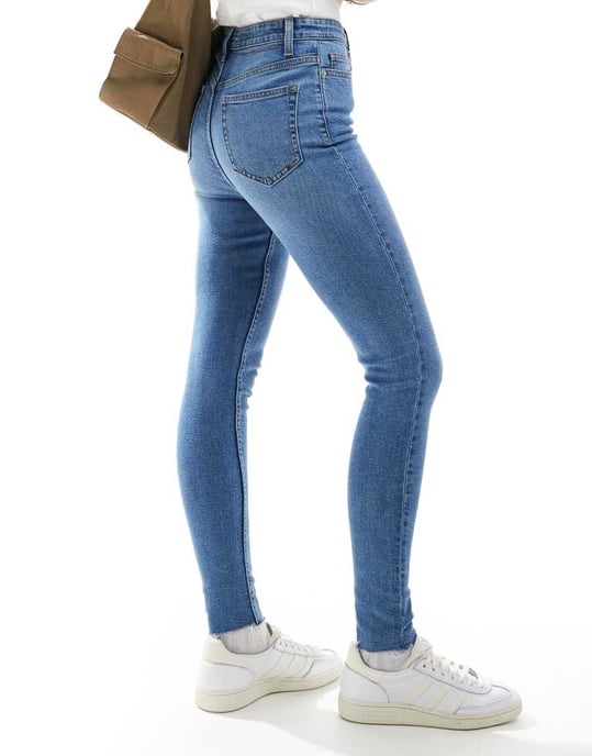 Miss Selfridge skinny hög midja jeans i mellanblå tvätt - Image 3