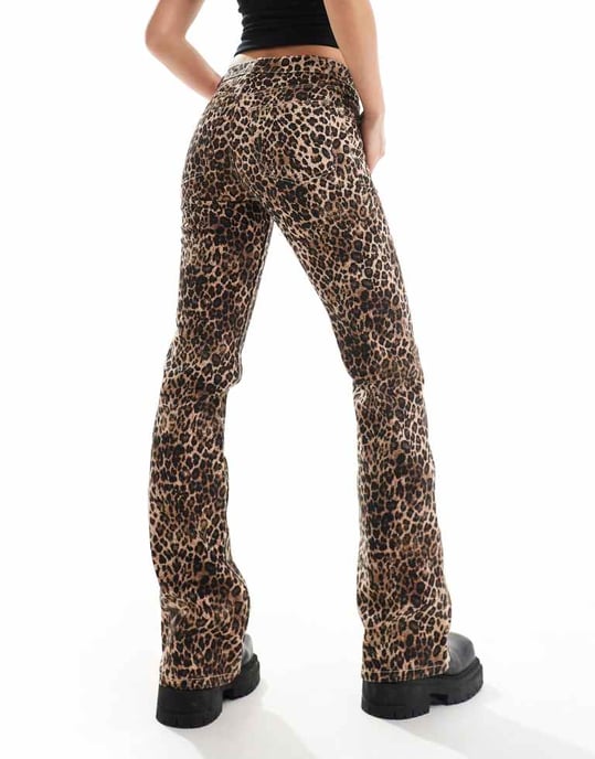 Monki regular fit flare bomullsbyxor i brun leopardmönster - Image 3