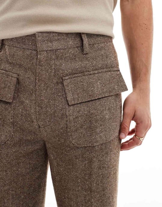 ASOS DESIGN smart flare ullblandning byxor med framfickor i brun - Image 2