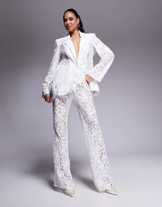 ASOS LUXE spets koordinerad kick-flare skräddarsydd byxa i elfenben - Image 3