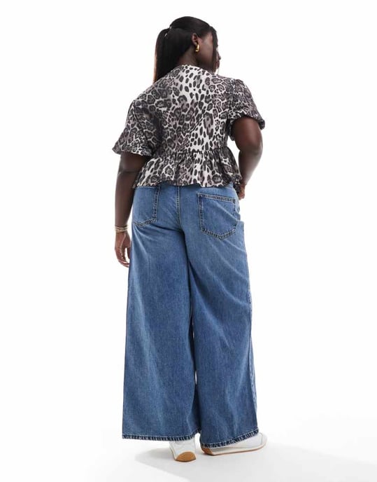 ASOS DESIGN Curve vida-jeans i medelblå - MBLUE - Image 4