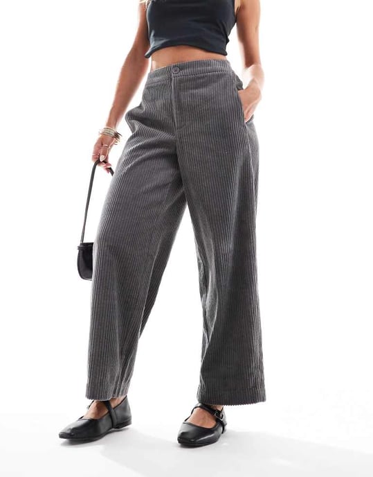 ASOS DESIGN Petite cordbyxor i kolgrått - Image 3