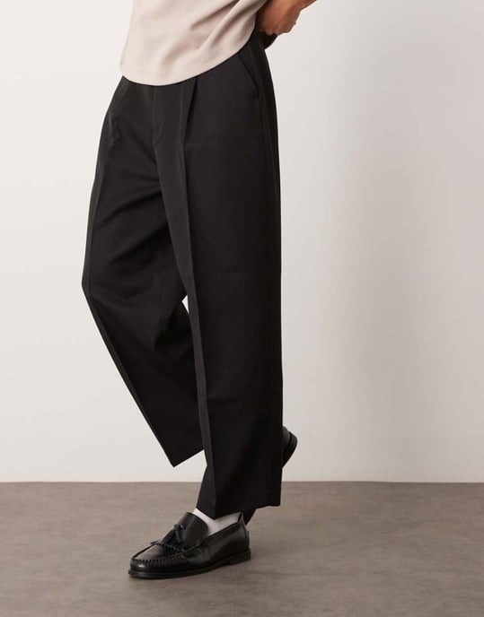 ASOS DESIGN smart balloon trousers with front pleat in black - Image 1