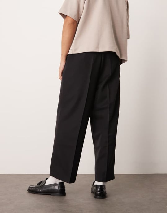 ASOS DESIGN smart balloon trousers with front pleat in black - Image 4