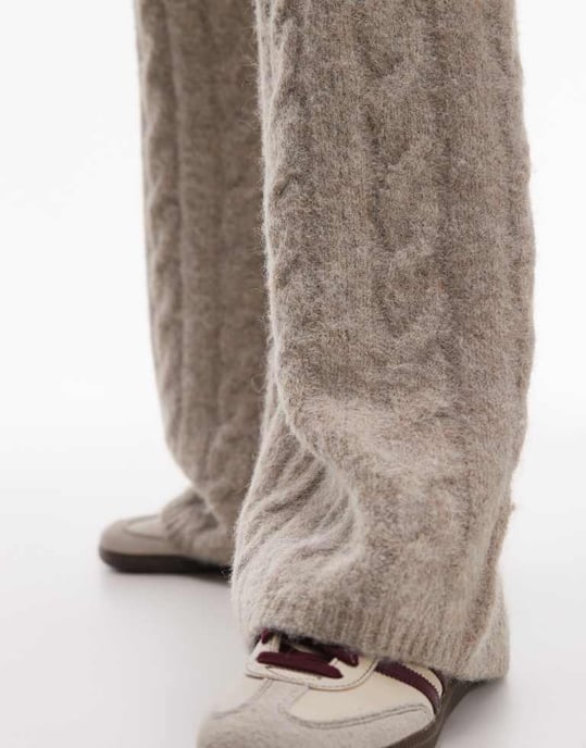 Topshop stickad fluffig kabelbyxa i havremjölk - Image 4