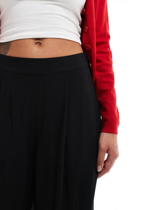 ASOS DESIGN avslappnade byxor med resår i svart - Image 3