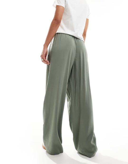 ASOS DESIGN avslappnade dra-på-byxor i khaki - Image 4