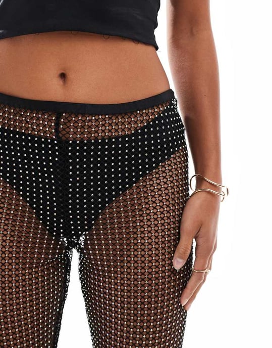 ASOS DESIGN Petite nät hotfix flare byxor i svart - Image 4