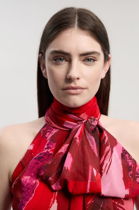 Photographic Floral Crinkle Georgette Sleeveless Tie Neck Woven Top - Image 2