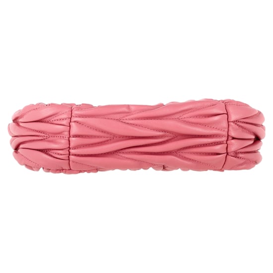 Miu Miu Wander Matelassé Hobo Tas in Roze Lamsskinleer - Image 2