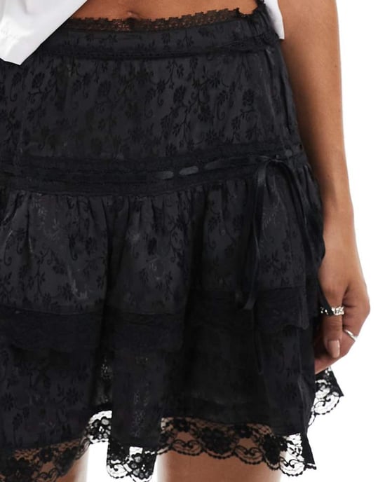 Miss Selfridge satin jacquard spetsinsats mini prairie kjol i svart - Image 4