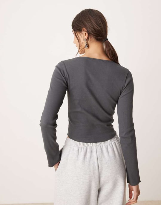 Miss Selfridge henley topp med lång ärm och knappar i mörkgrått - Image 3