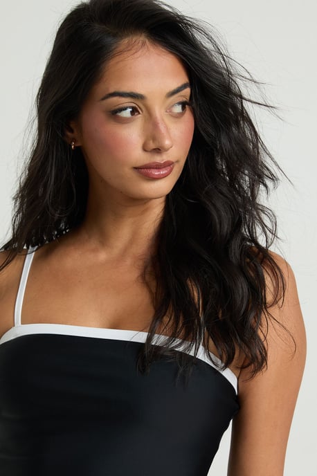 Tummy Control Contrast Square Neck Swimsuit - Image 4