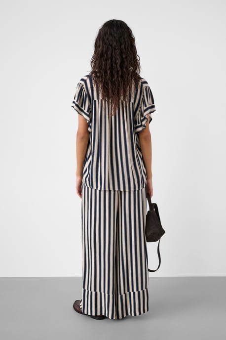 SLZaya Aria Printed Blouse Dress - Image 2