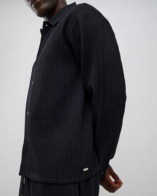 River Island Mens Plisse Shirt Black Boxy Fit - Image 2