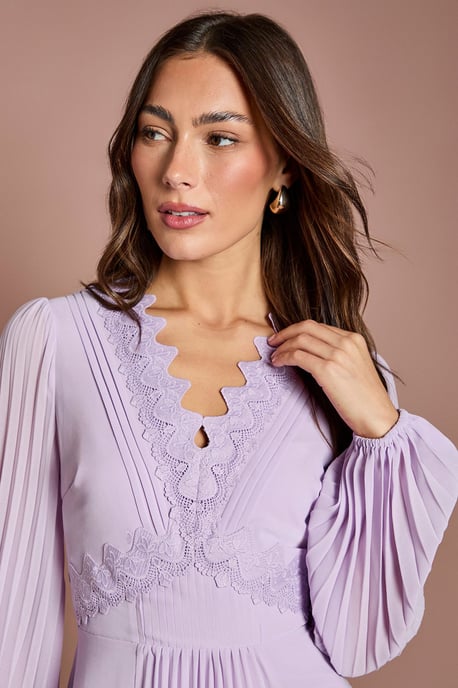 Pleat Detail Lace Trim Maxi Dress - Image 4