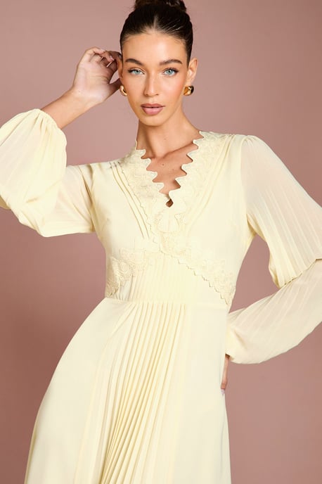 Pleat Detail Lace Trim Maxi Dress - Image 2
