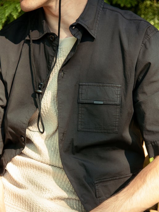 Luke 1977 Yedra Shirt in Black - Image 4