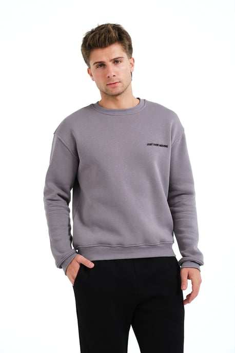 JUSTEVER Rund halsringad broderad upphöjd polarfleece inuti grå herrtröja - Volar - Image 2