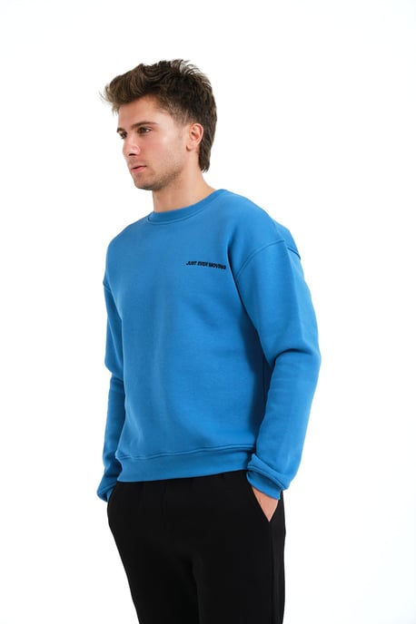 JUSTEVER Rund halsringad herrtröja med broderad, upphöjd polarfleece och insida i blått - Volar - Image 3