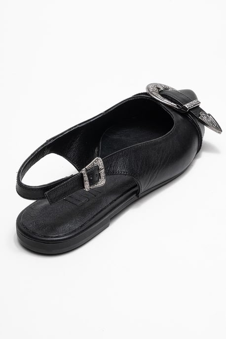 Cordelia Läder Spetsig Tå Spänne Sandal - Image 5