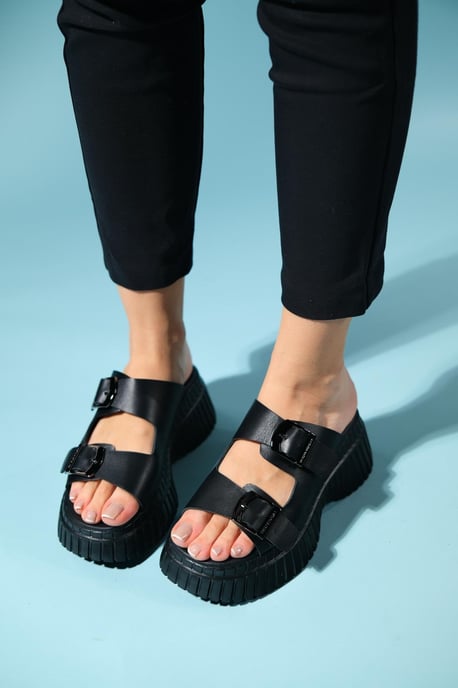 Joanes Läder Two-Strap Platå Sandal (Women) - Image 4