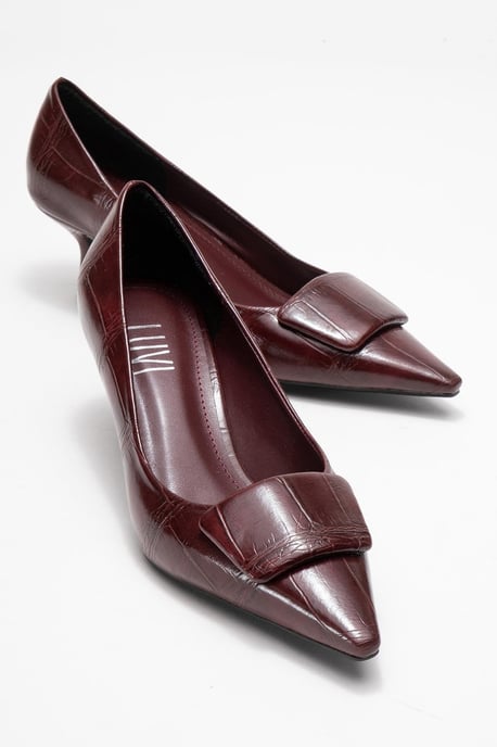 Marcia Gesp Spitse Neus Pump (Dames) - Image 2