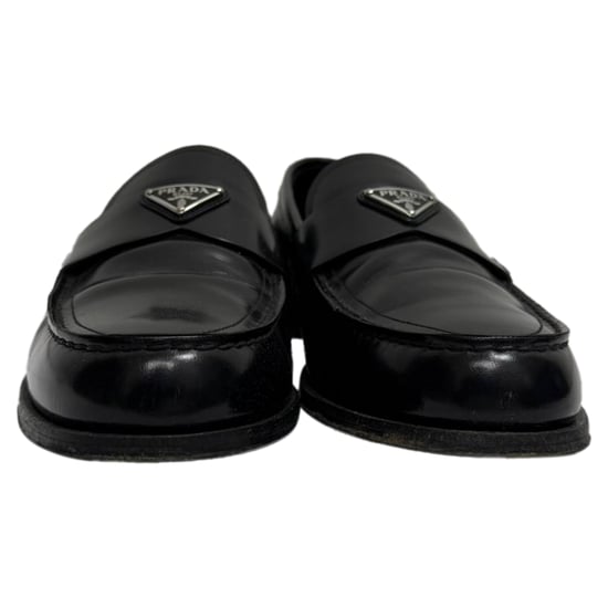 Prada Loafers med Logotypplakett och Borstade Färger i Svart Kalvskinn - Image 3