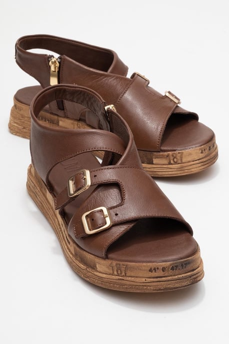 Levine Läder Med Spänne Side-Zip Sandal - Image 1