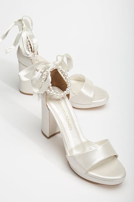 Renee Platform Sandalen with Pearls - Image 1